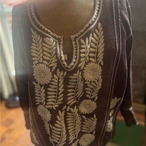 Beautiful embroidered Sister Mary blouse. XL